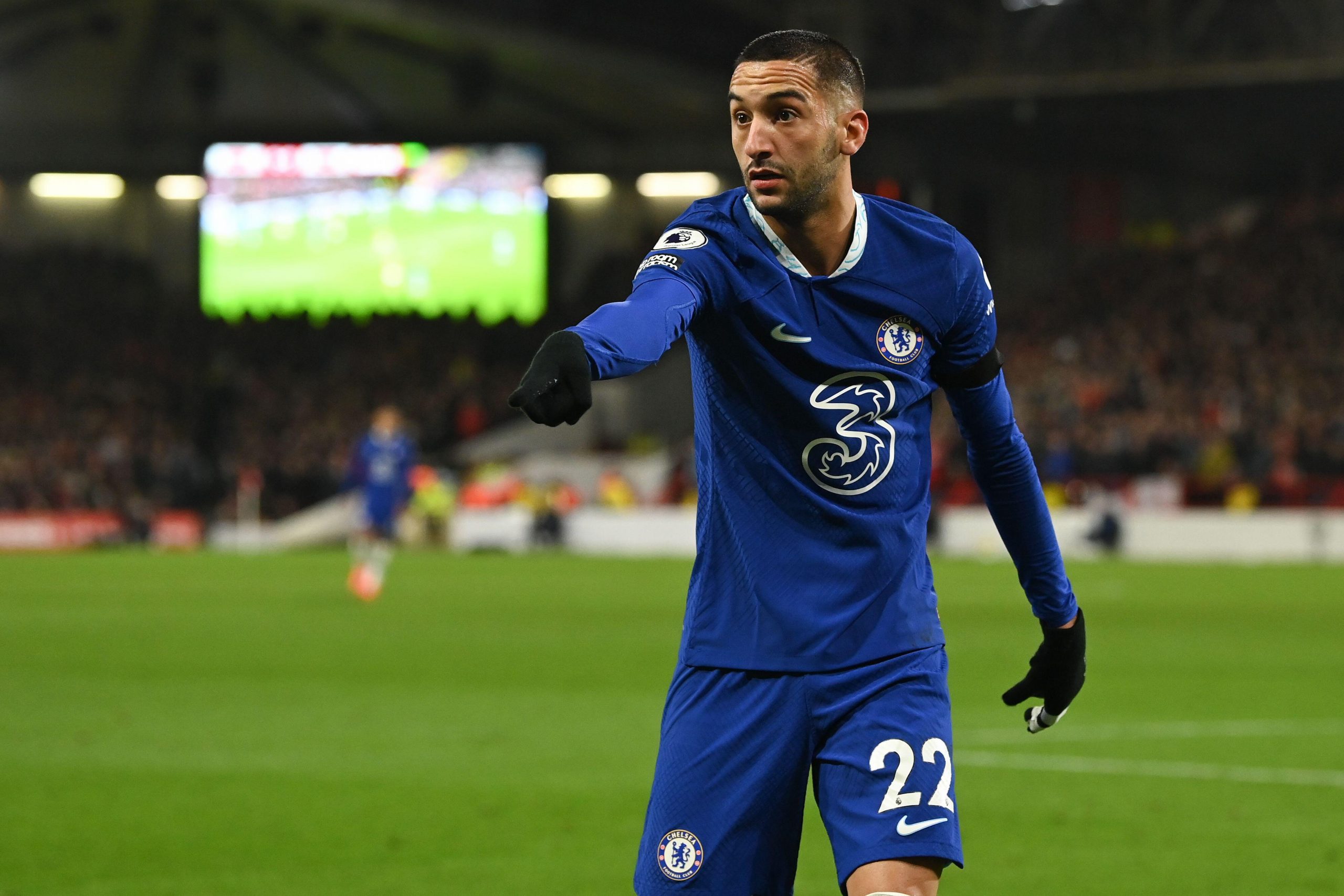 Chelsea winger Hakim Ziyech will move to PSG on loan