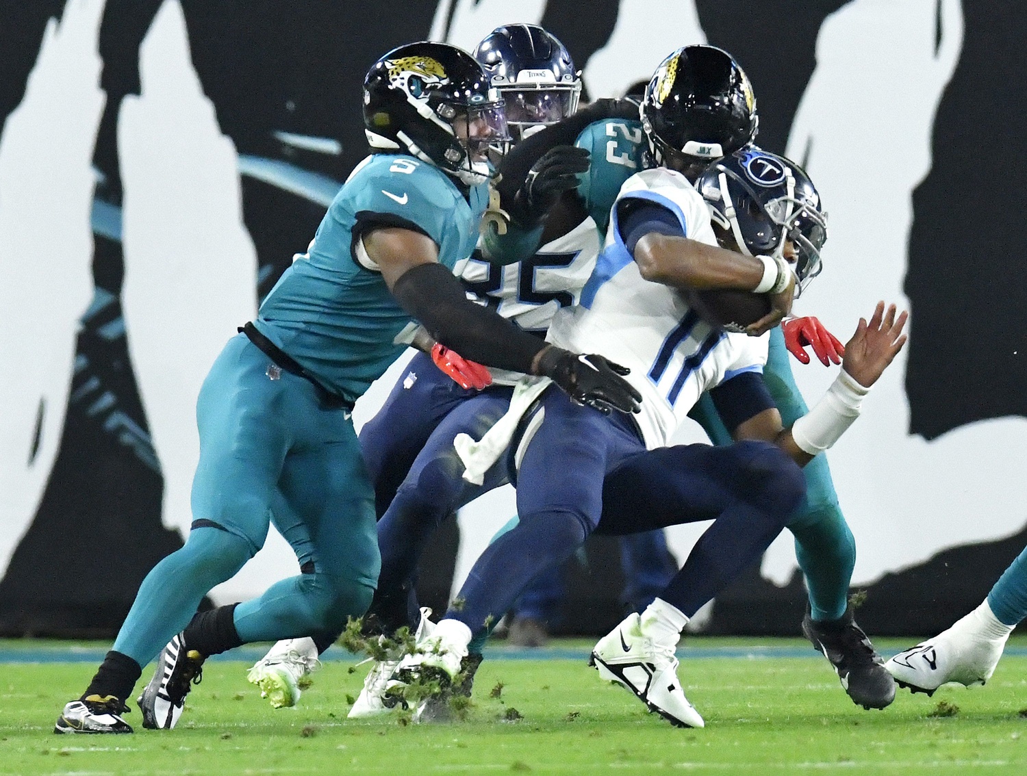 nfl-week-18-game-recap-jacksonville-jaguars-20-tennessee-titans-16