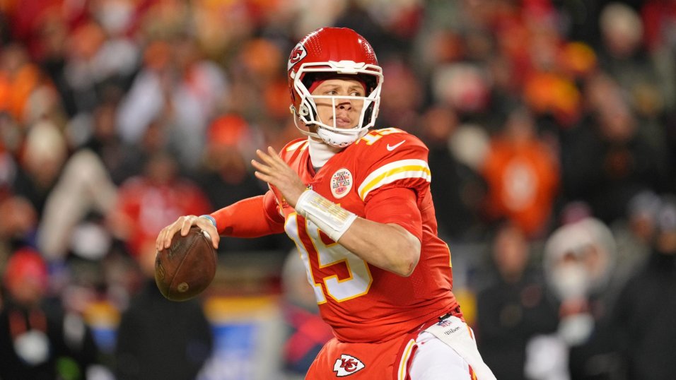 Patrick Mahomes and the art of throwing short of the line to gain, NFL  News, Rankings and Statistics