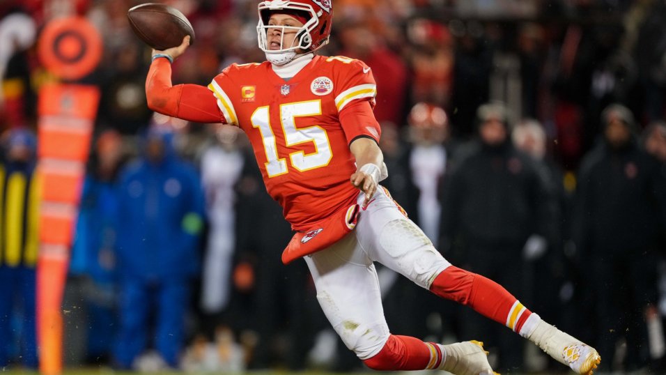 Super Bowl 57 Leveraging Tails: Bet on the incomparable Patrick Mahomes  against the Philadelphia Eagles, NFL and NCAA Betting Picks