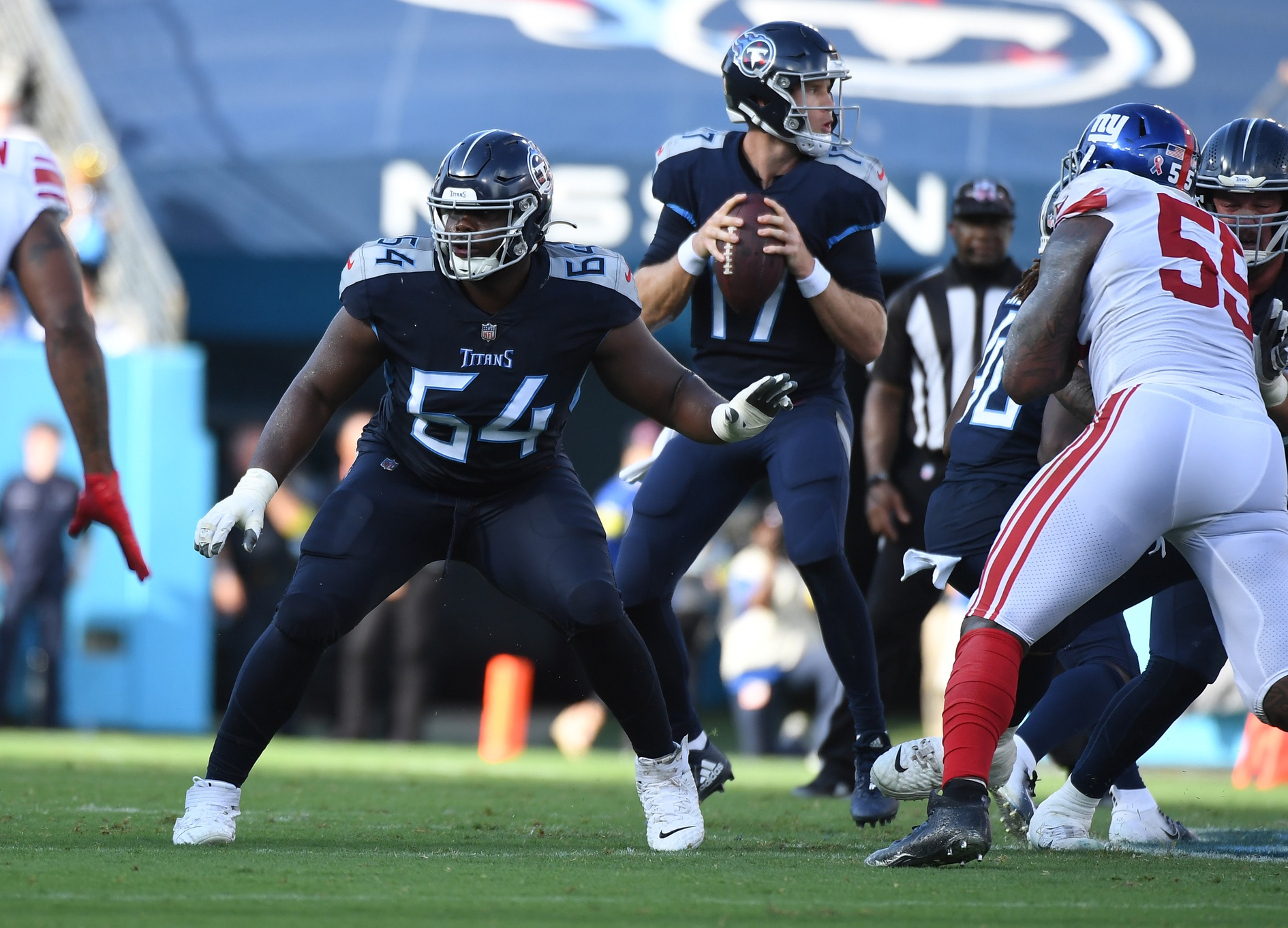 nfl-2023-free-agency-nate-davis-brings-stability-chicago-bears-offensive-line