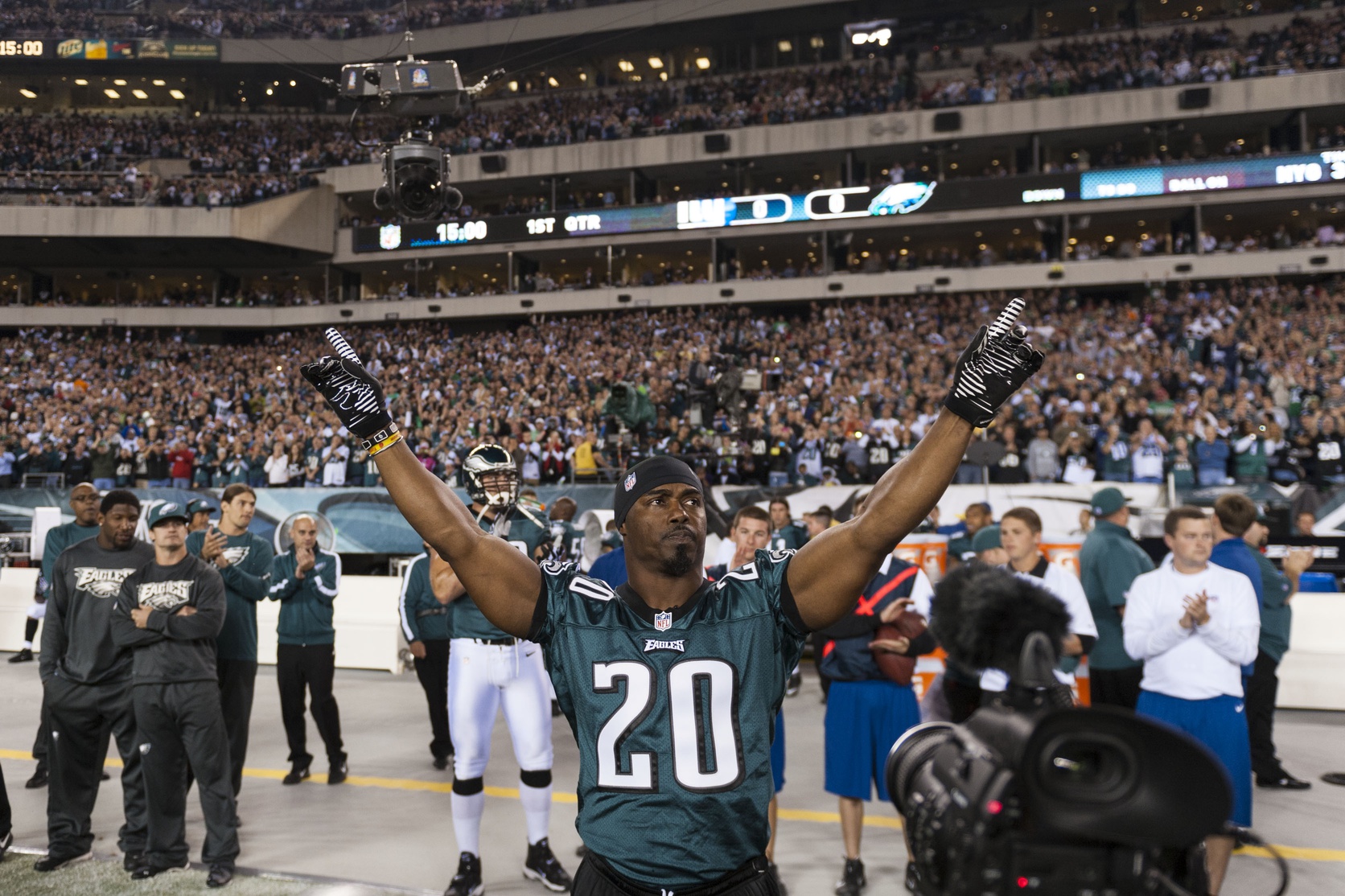 nfl-adding-one-former-nfl-legend-every-2023-roster-brian-dawkins-joe-montana