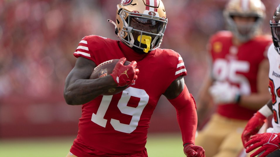 College Fantasy Football WR Rankings 2021: Top wide receivers, sleepers to  know