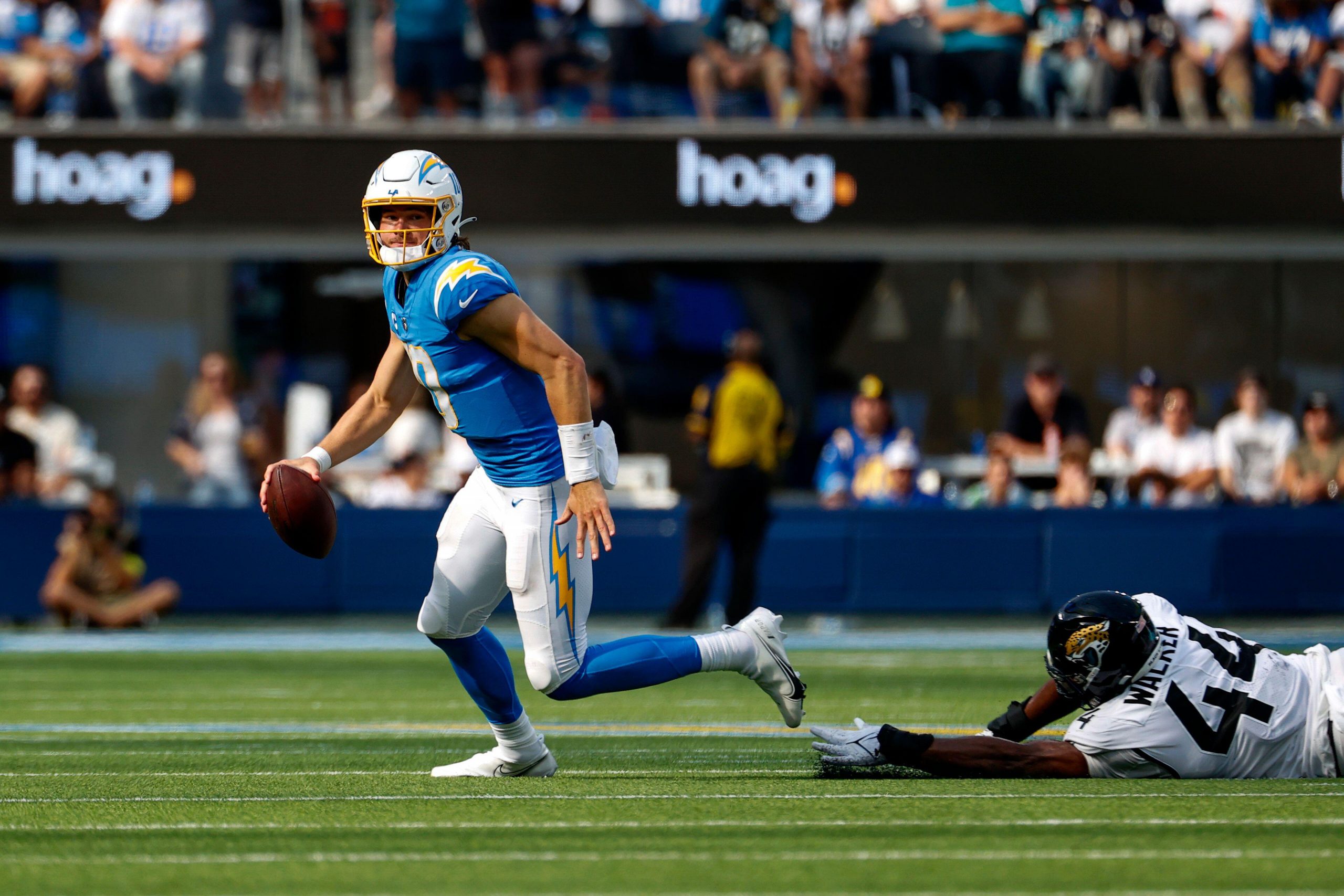 nfl-too-safe-with-the-football-how-the-los-angeles-chargers-need-justin-herbert-to-be-more-aggressive