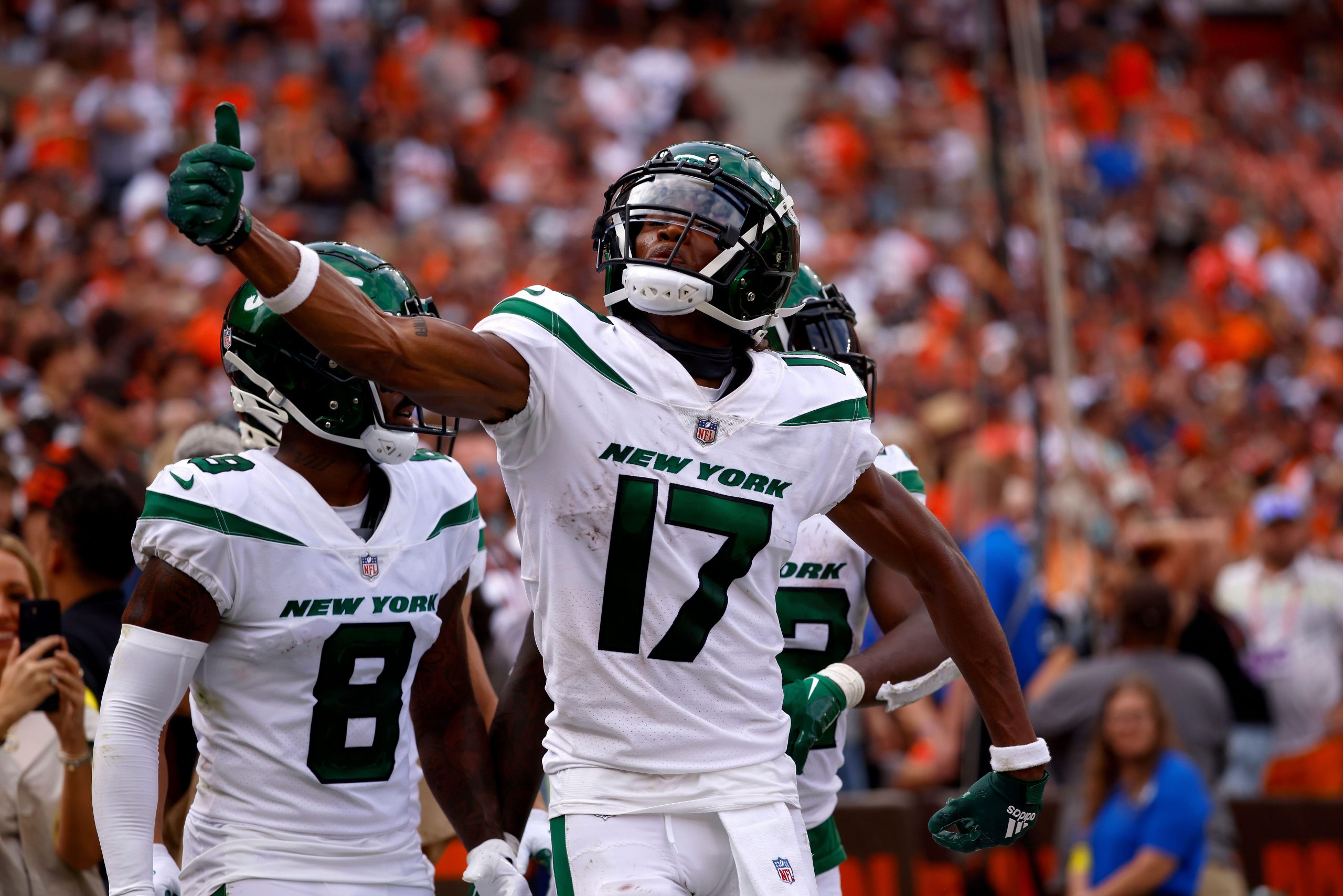 nfl-wide-receivers-primed-for-bigger-roles-2023-garrett-wilson-treylon-burks