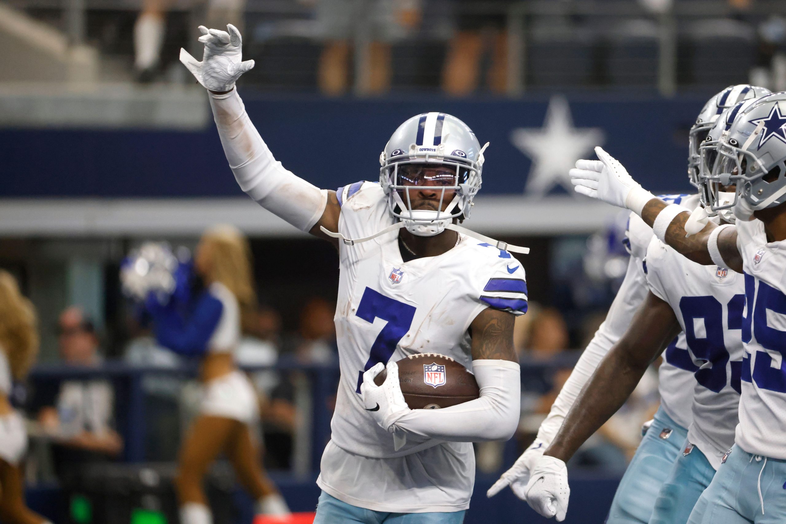 Cowboys sign Trevon Diggs to extension worth reported $97M for 5 years