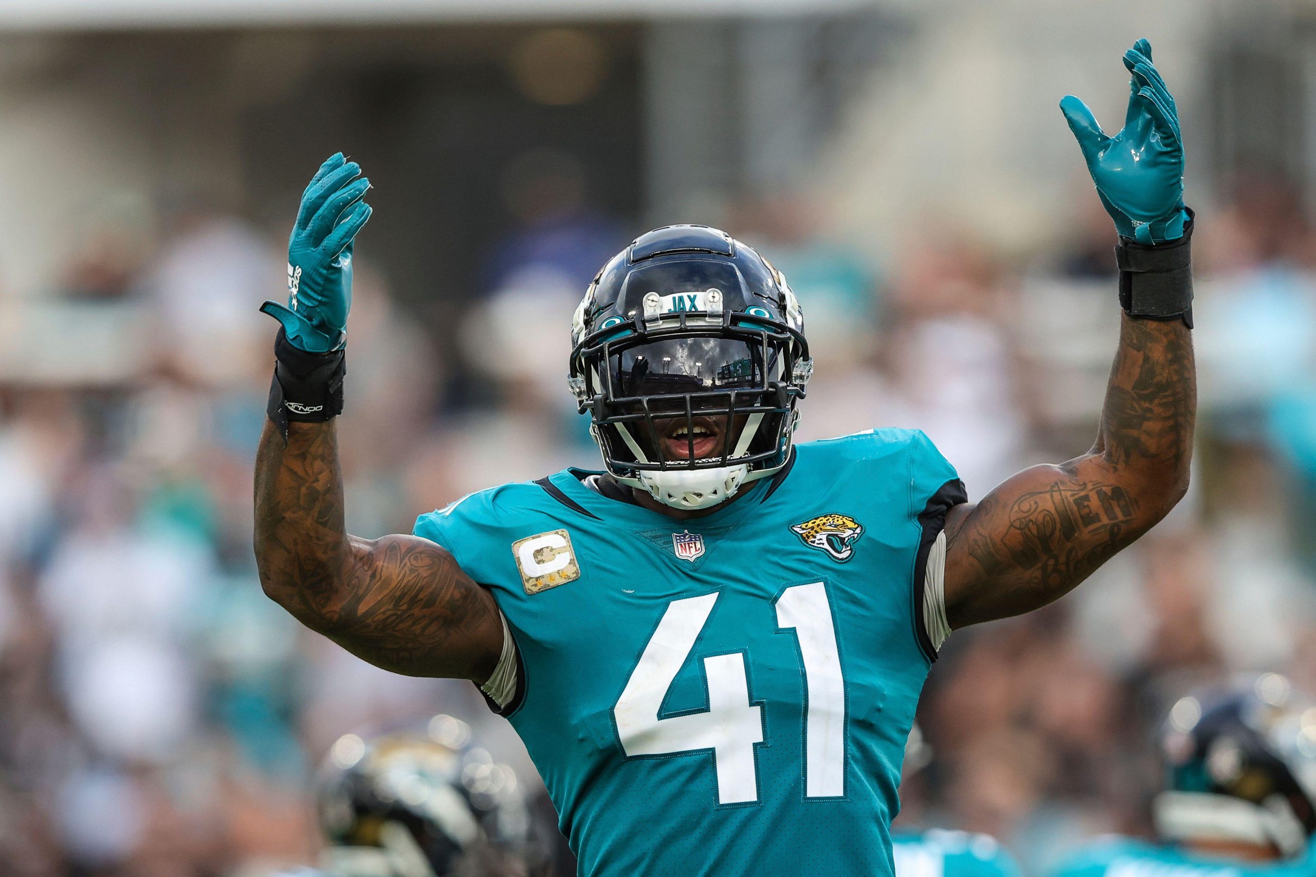 nfl-top-10-edge-defenders-pressures-true-pass-sets-micah-parsons-josh-allen