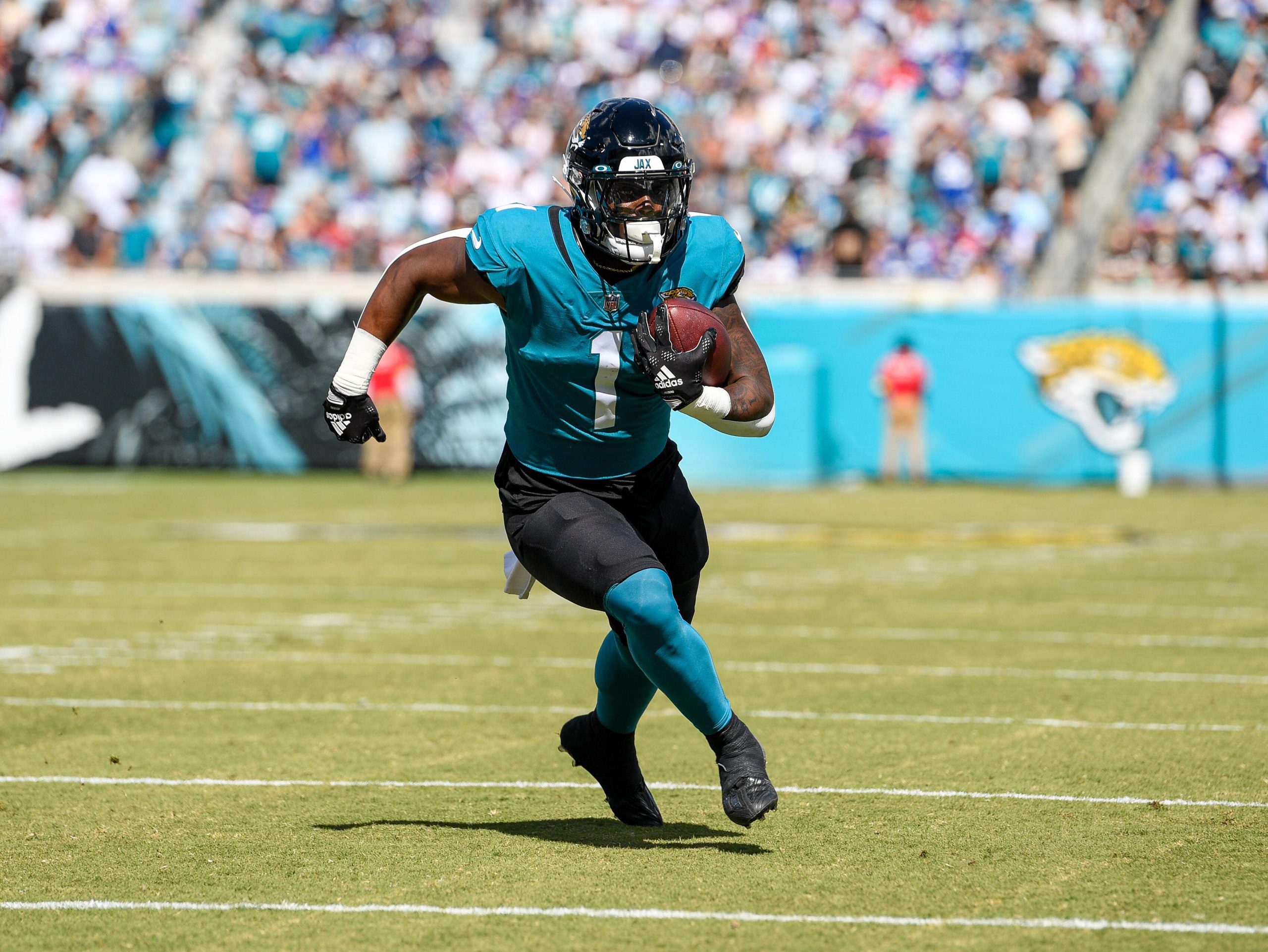 bet-best-over-under-rushing-yards-bets-for-2023-travis-etienne-dandre-swift-dameon-pierce-and-more