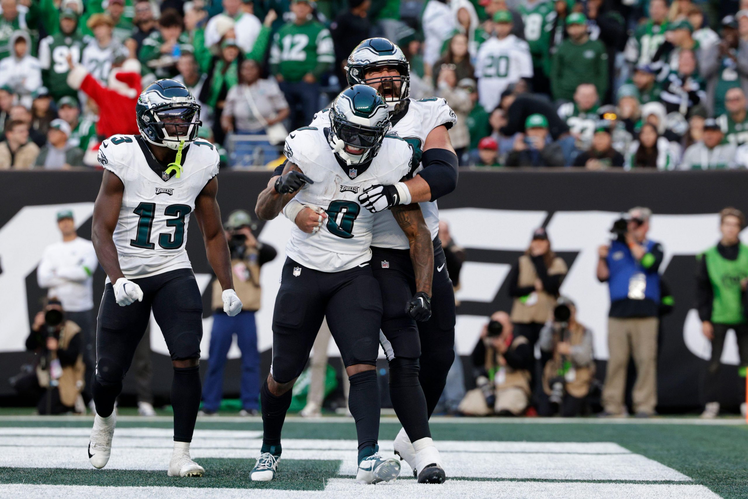 bet-sunday-night-football-week-7-dolphins-eagles-betting-preview-odds-lines-best-bets-2023