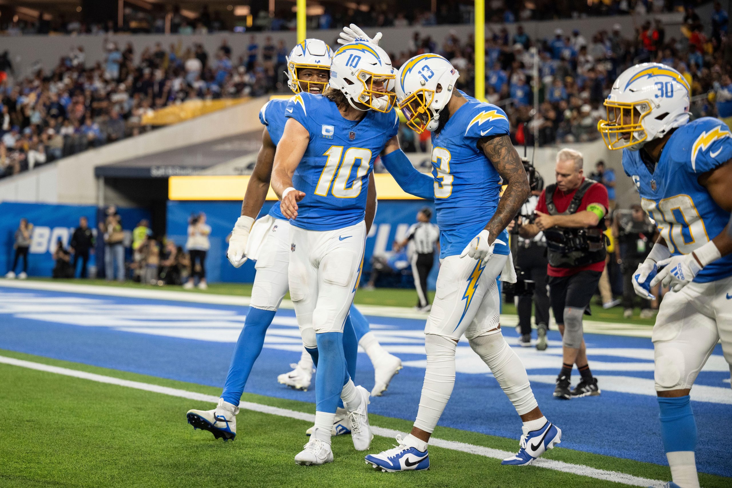 nfl-week-9-a-statistical-review-of-chargers-jets-monday-night-football