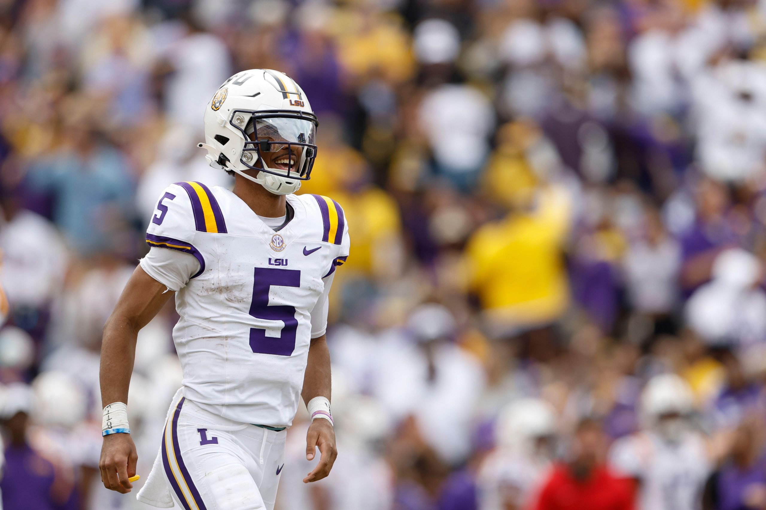 PFF College Football Show 2024 NFL Mock Draft: QB Jayden Daniels Lands ...