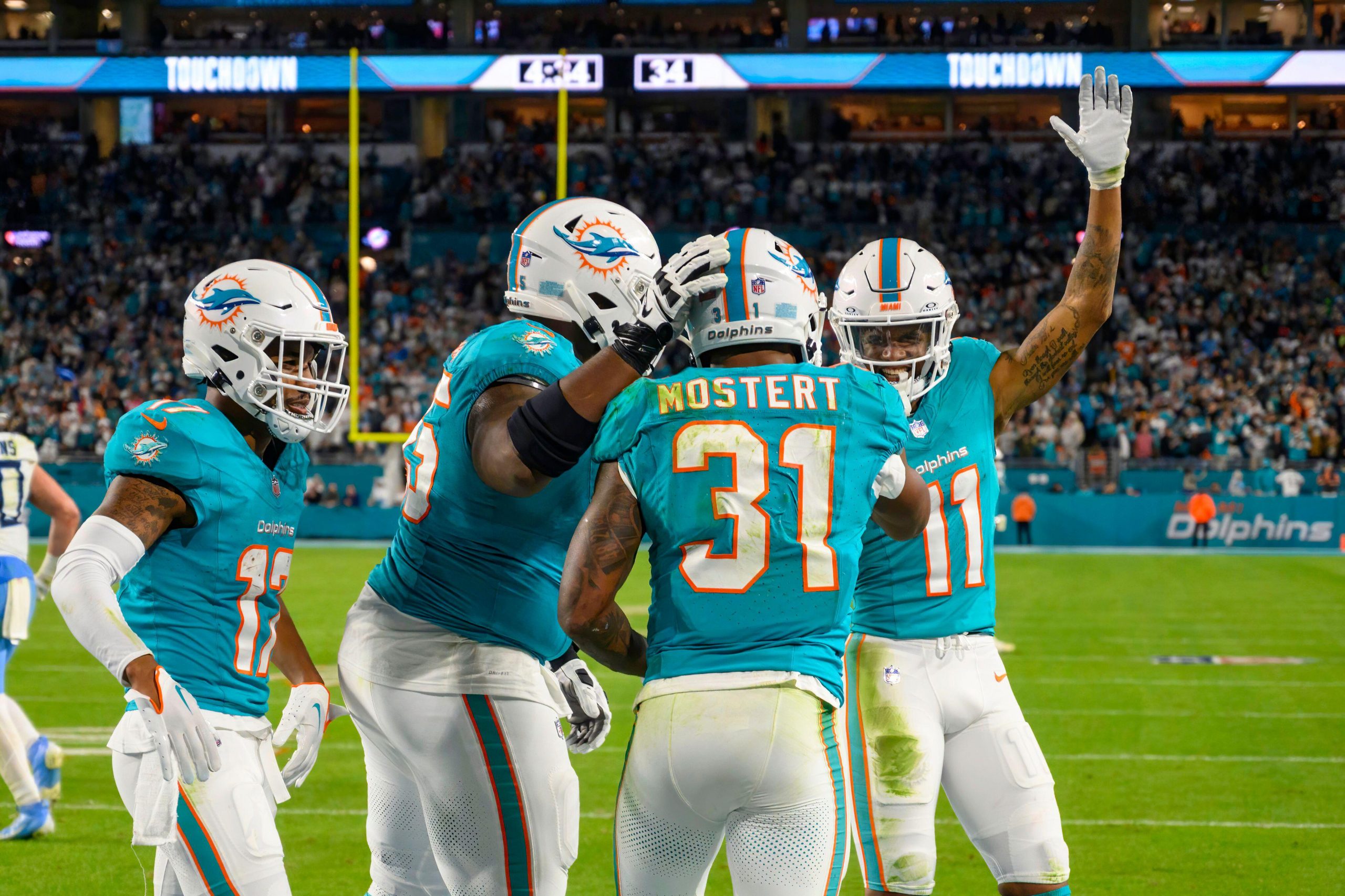 fantasy-football-5-running-backs-to-target-at-their-current-adp-2024
