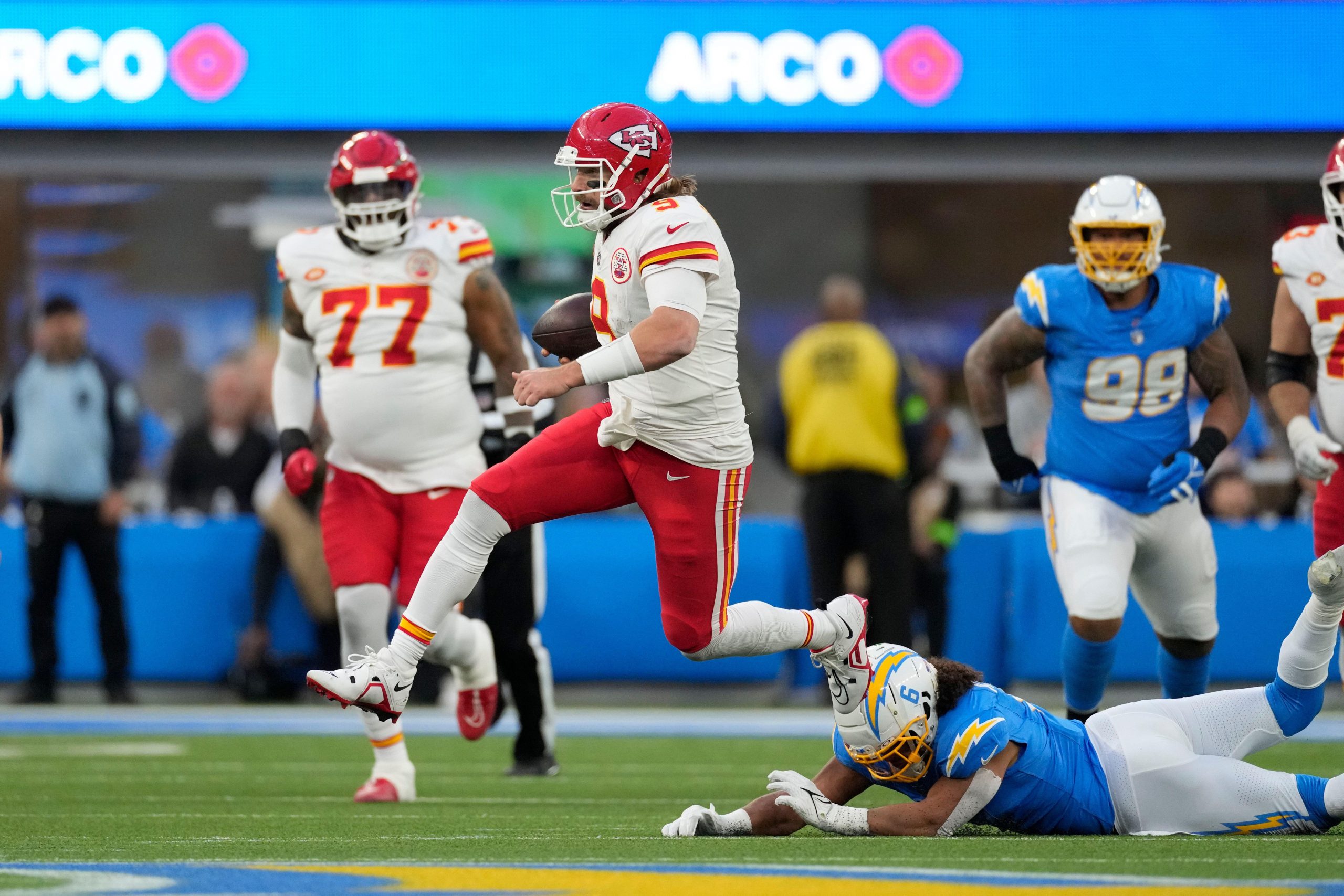 nfl-week-18-game-recap-kansas-city-chiefs-13-los-angeles-chargers-12