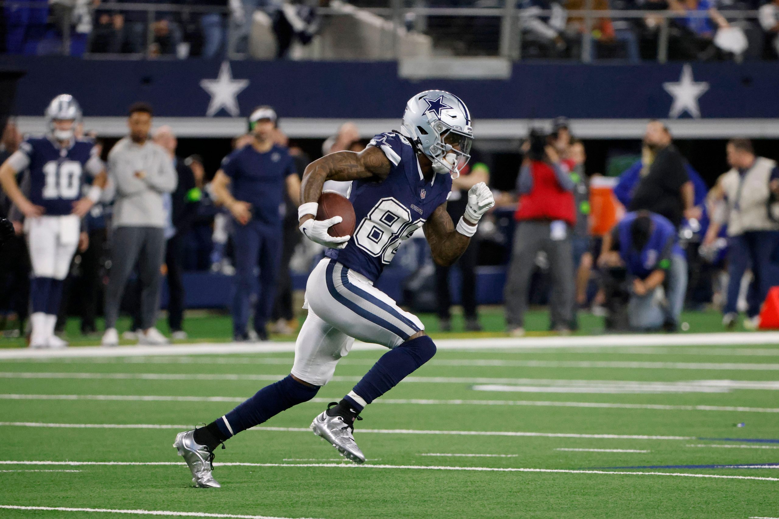 nfl-one-move-every-nfc-team-should-make-training-camp-2024