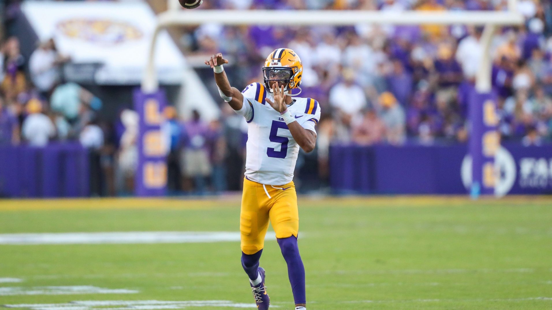 Lsu Quarterback 2024 Jayden Daniels Contract Herta Ladonna