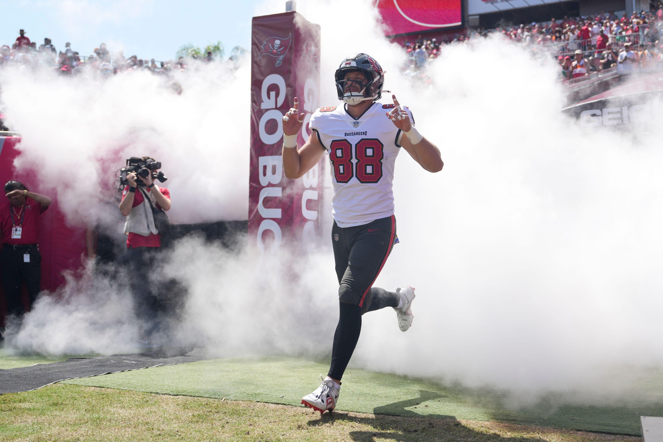 fantasy-football-start-sit-advice-week-8-2024