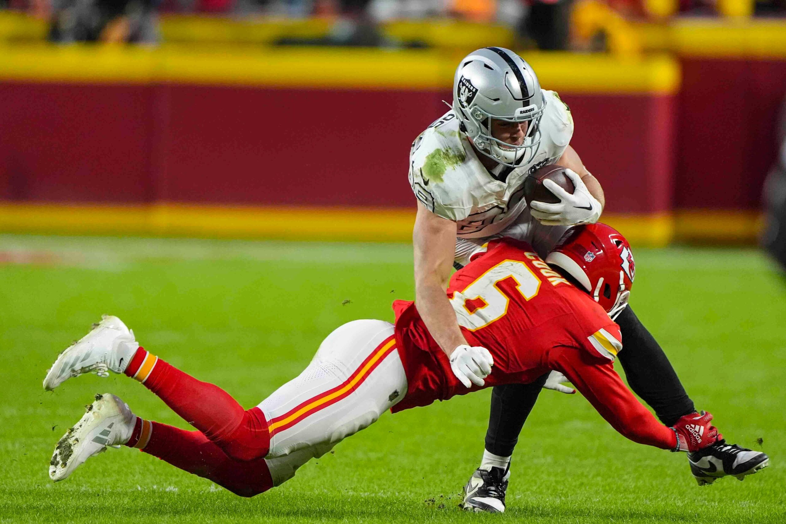 nfl-week-13-recap-kansas-city-chiefs-19-las-vegas-raiders-17
