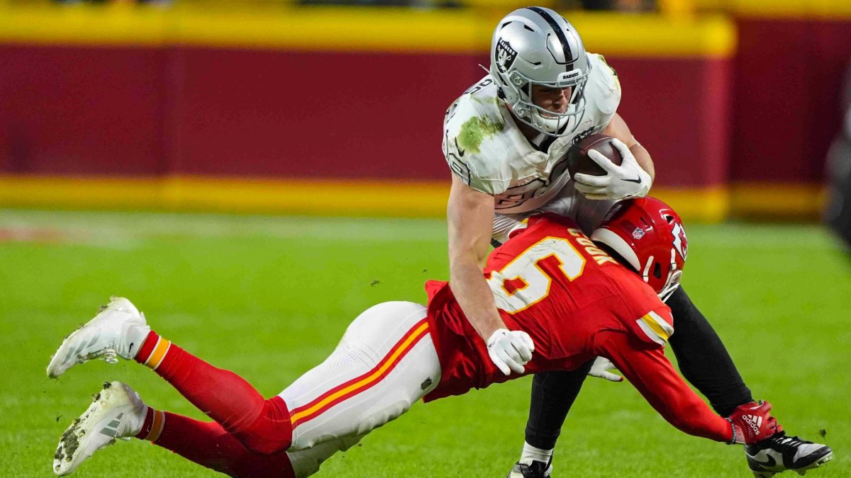 NFL Week 13 Recap: Kansas City Chiefs 19, Las Vegas Raiders 17