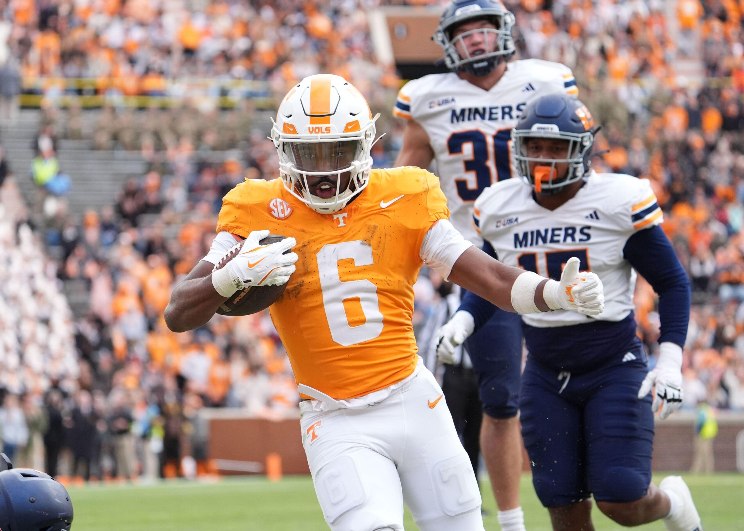 Fantasy Football 2025: RB Dylan Sampson player profile