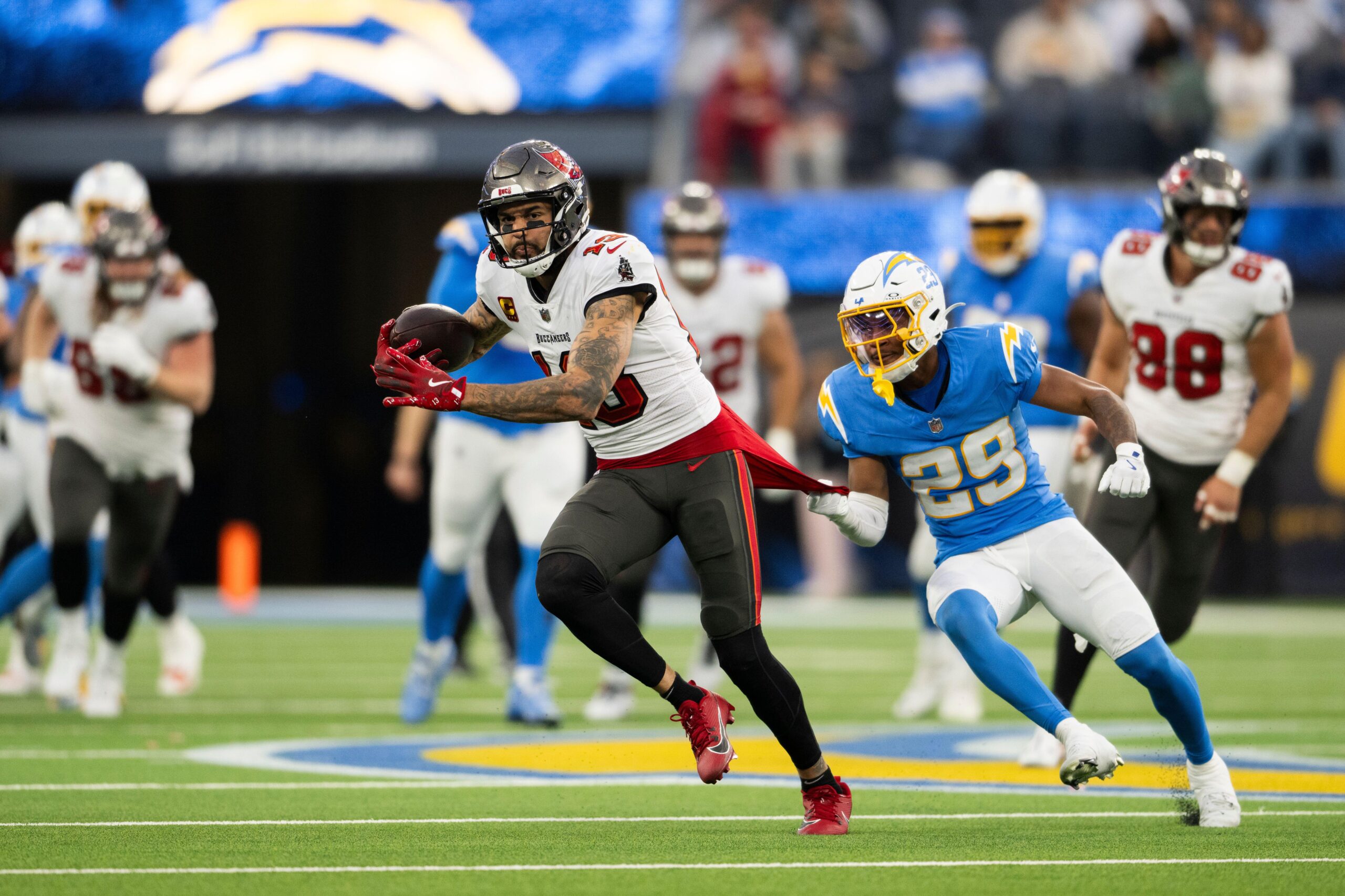 nfl-week-15-pff-team-of-the-week-player-awards-2024