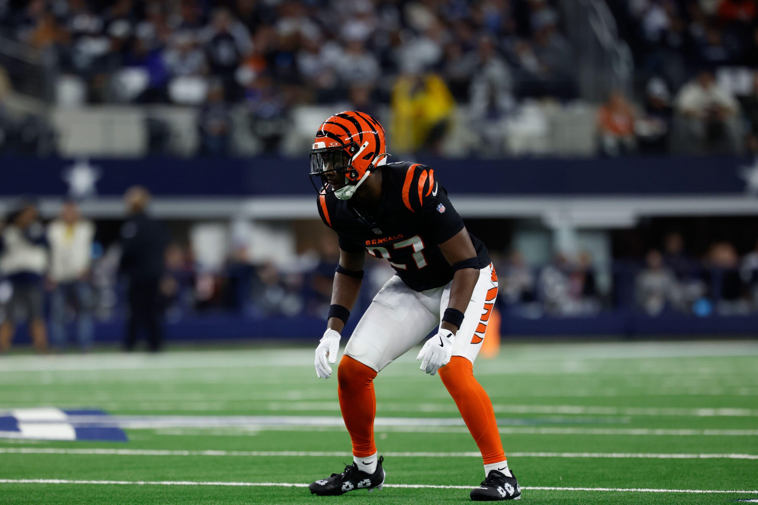 fantasy-football-idp-defensive-backs-target-trade-dynasty-leagues-2025