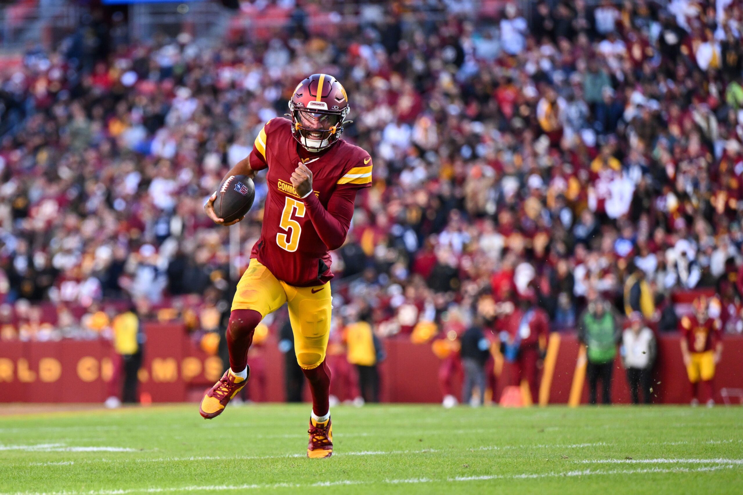 nfl-pff-awards-2024-rookie-of-the-year-jayden-daniels