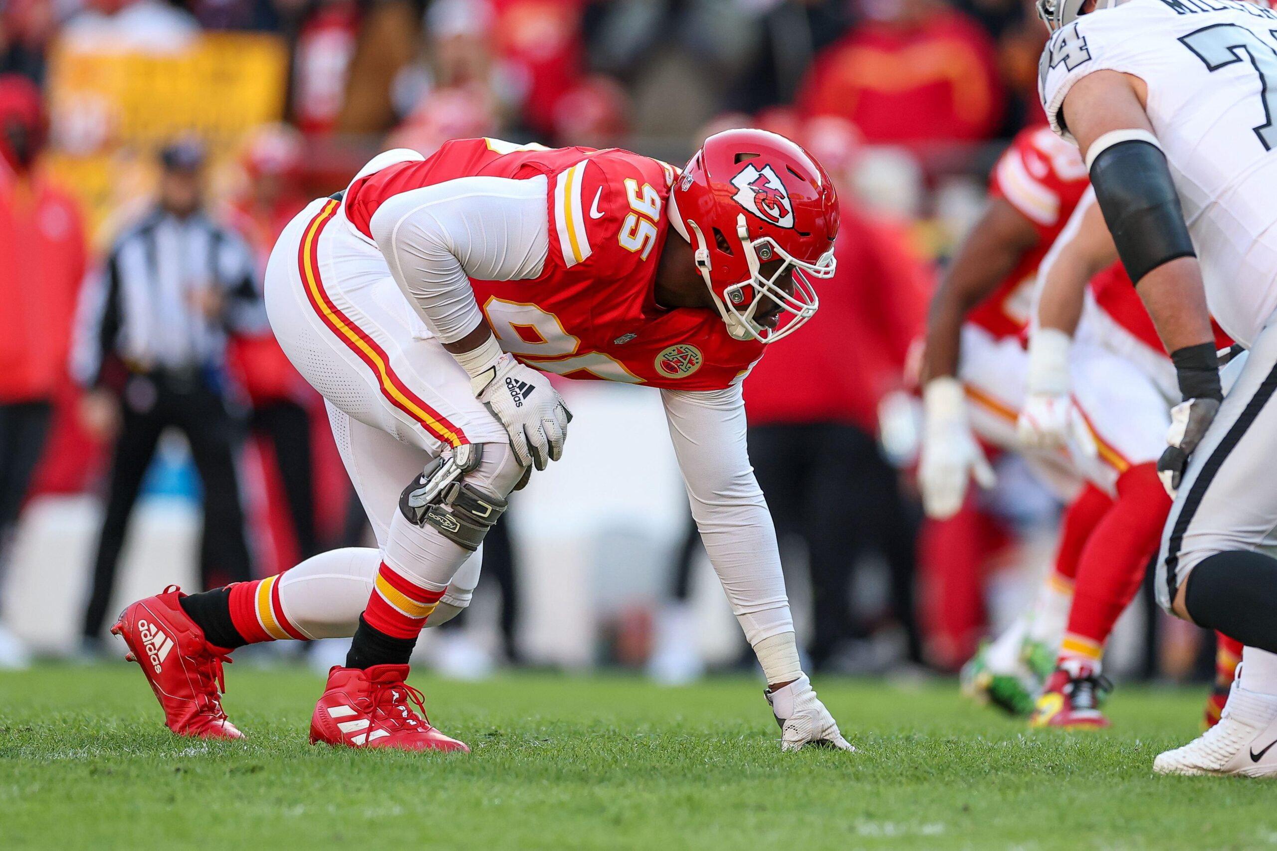 nfl-chris-jones-strength-on-strength-eagles-offensive-line-super-bowl