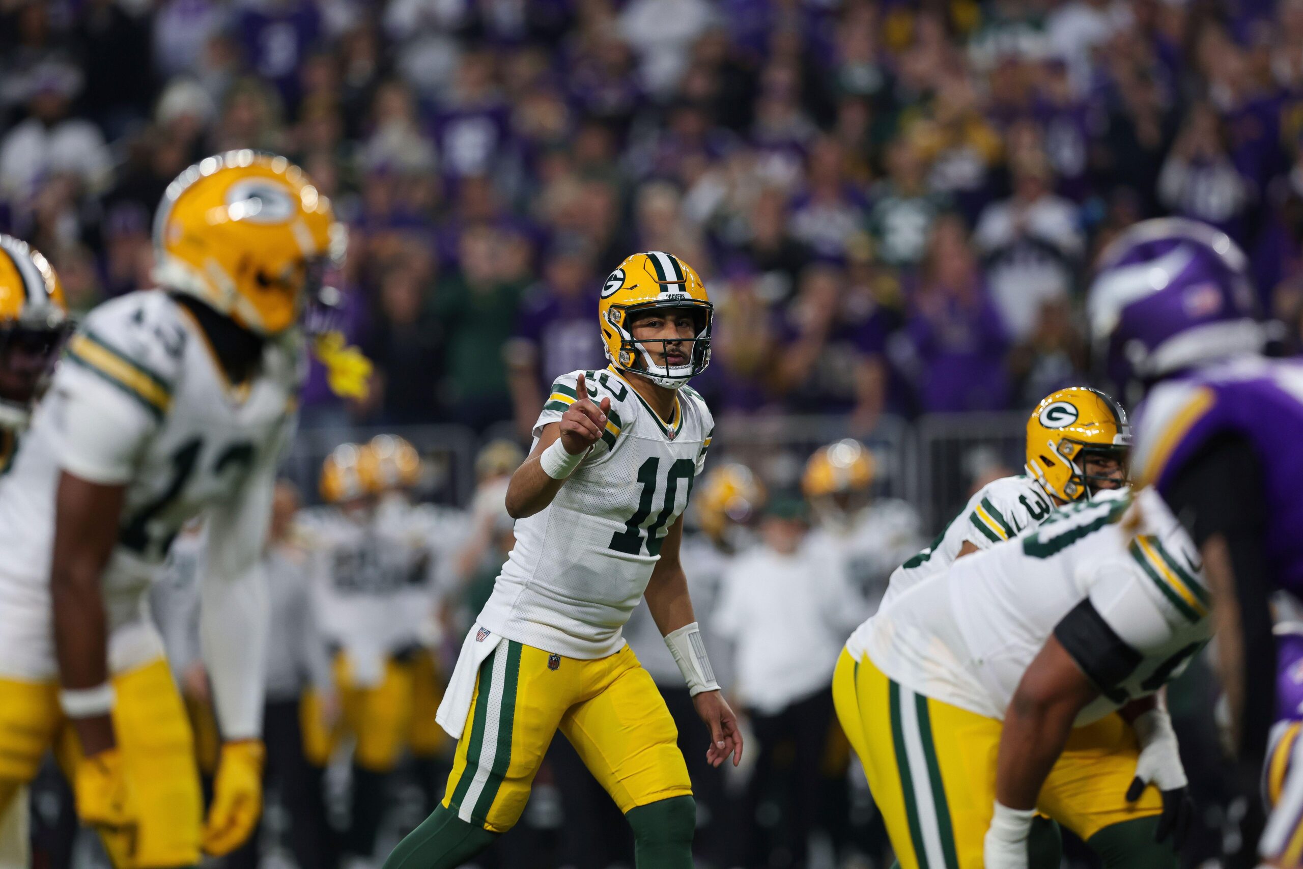 bet-nfl-week-18-sunday-betting-notebook-2024