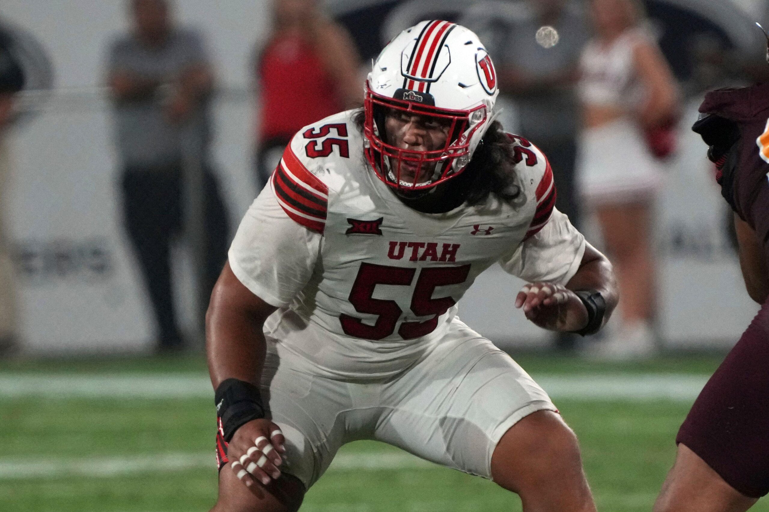 college-football-top-10-returning-offensive-tackles-2025