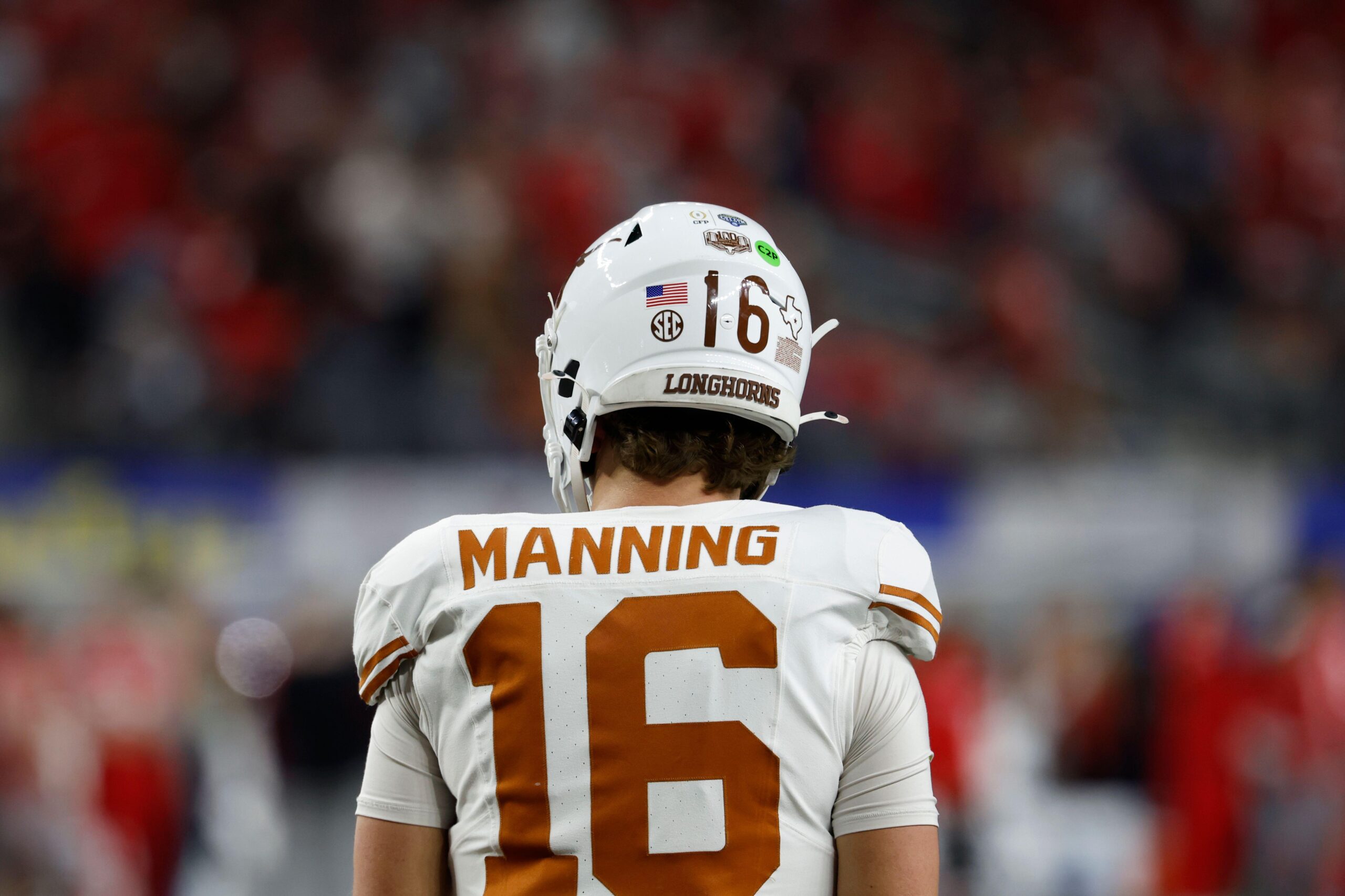 college-arch-manning-experience-texas-star-2026-nfl-draft