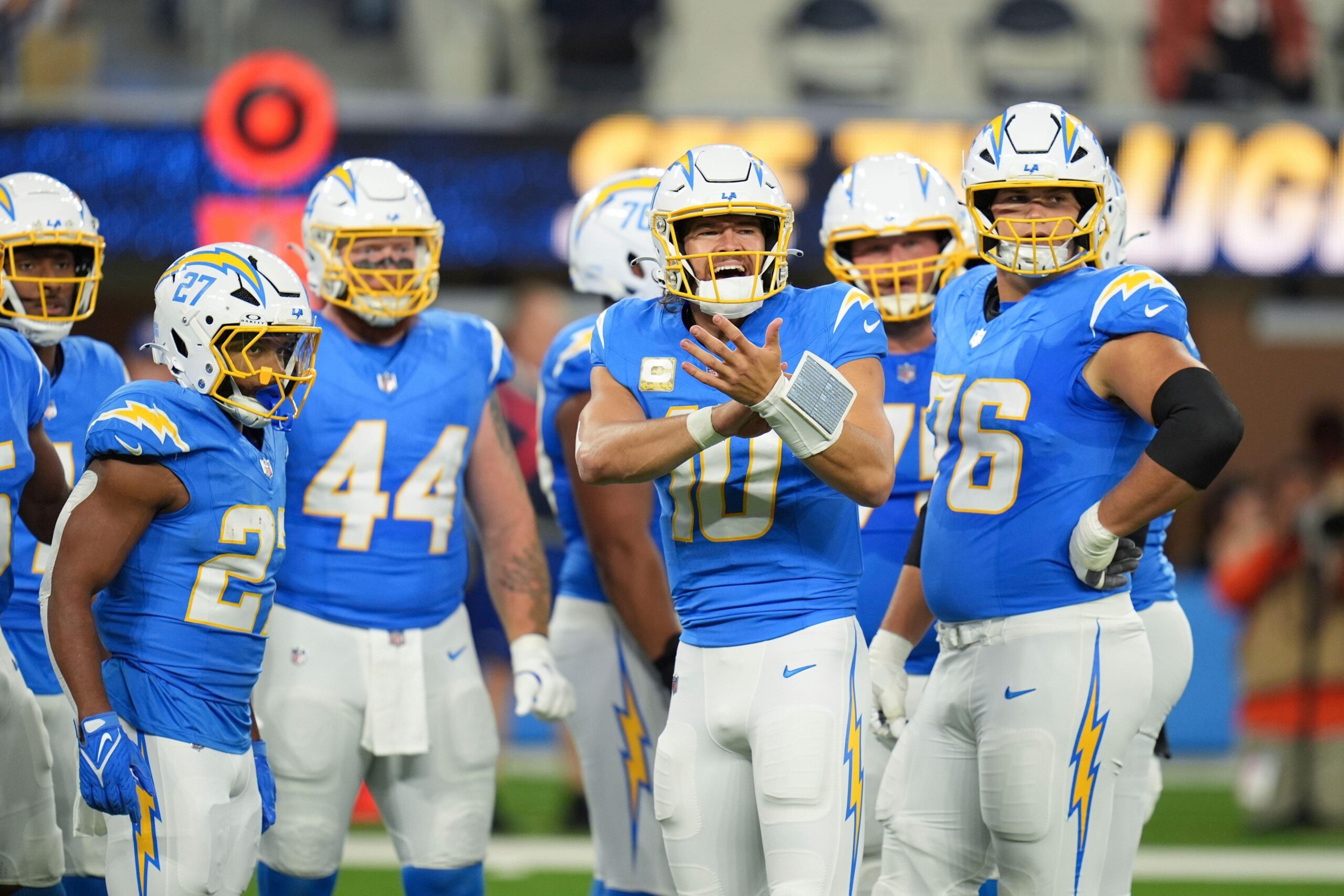 bet-2025-nfl-betting-way-too-early-best-bets-division-winners