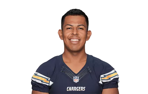 Roberto Aguayo headshot