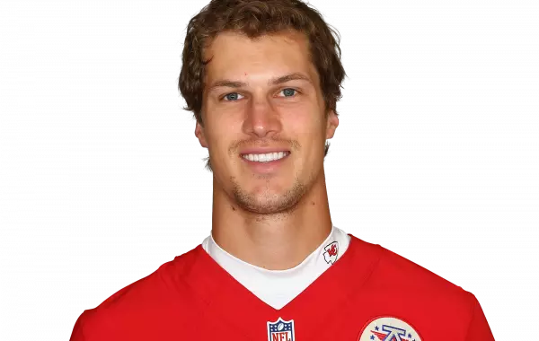 Joel Stave headshot