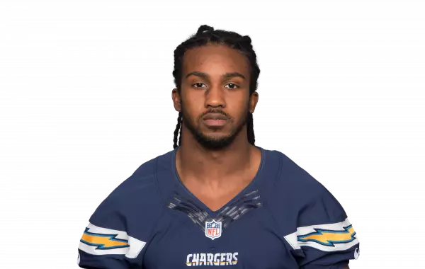 DeAndre Reaves headshot