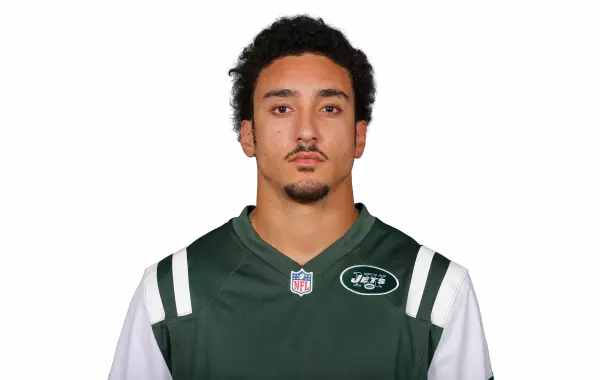 Gabe Marks headshot