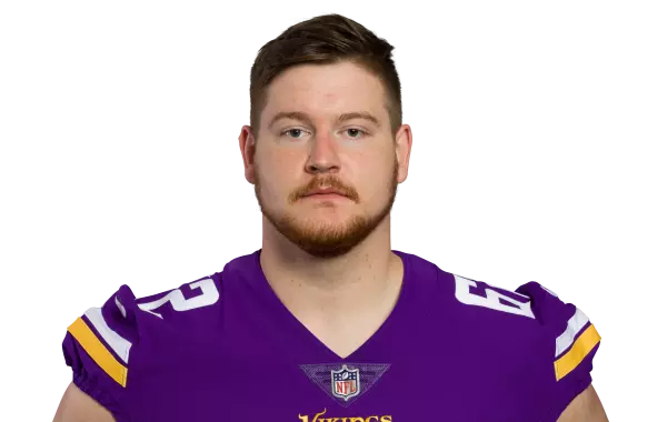 Evin Ksiezarczyk headshot