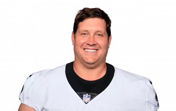Zach Strief headshot