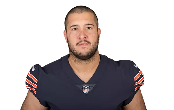 Travis Averill headshot