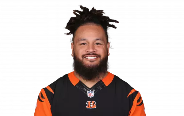 Rey Maualuga headshot