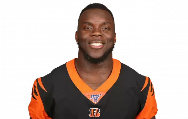 Deshaun Davis headshot