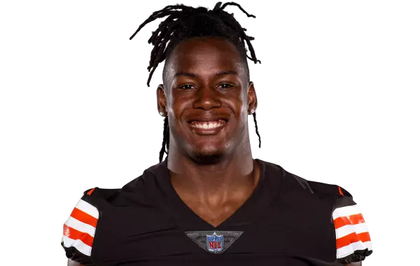 Elijah Benton headshot