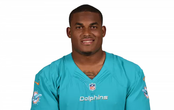 Dominique Jones headshot