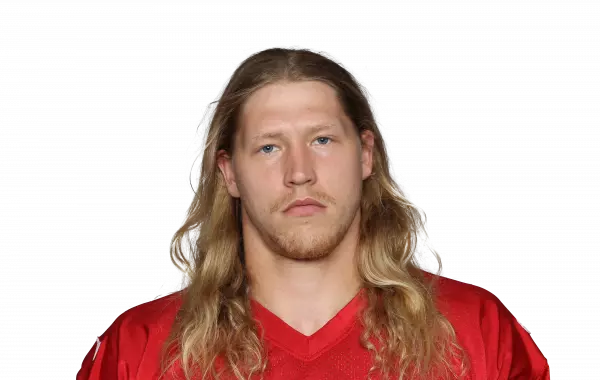 Tyler Starr headshot